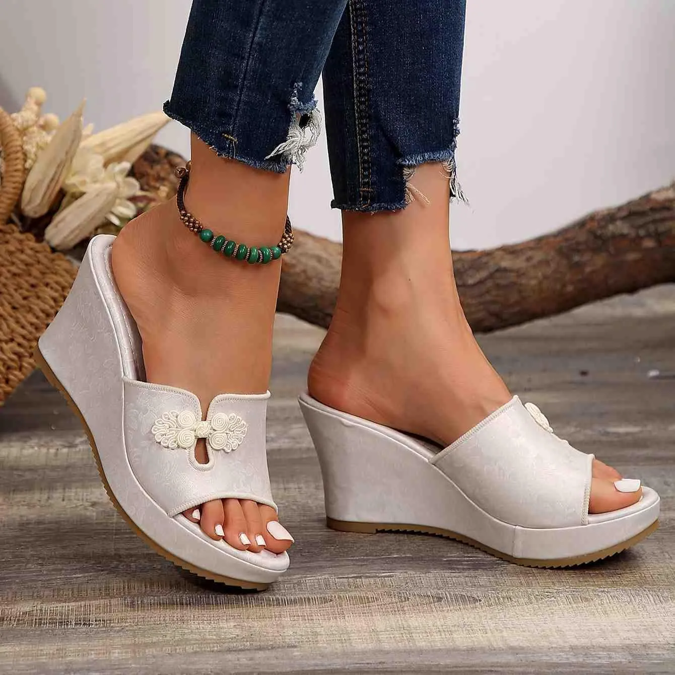 2025 Women's Hollow Out Flower Sandals Slip On Platform Party Sexy Wedge High Heel Heeled Sandals