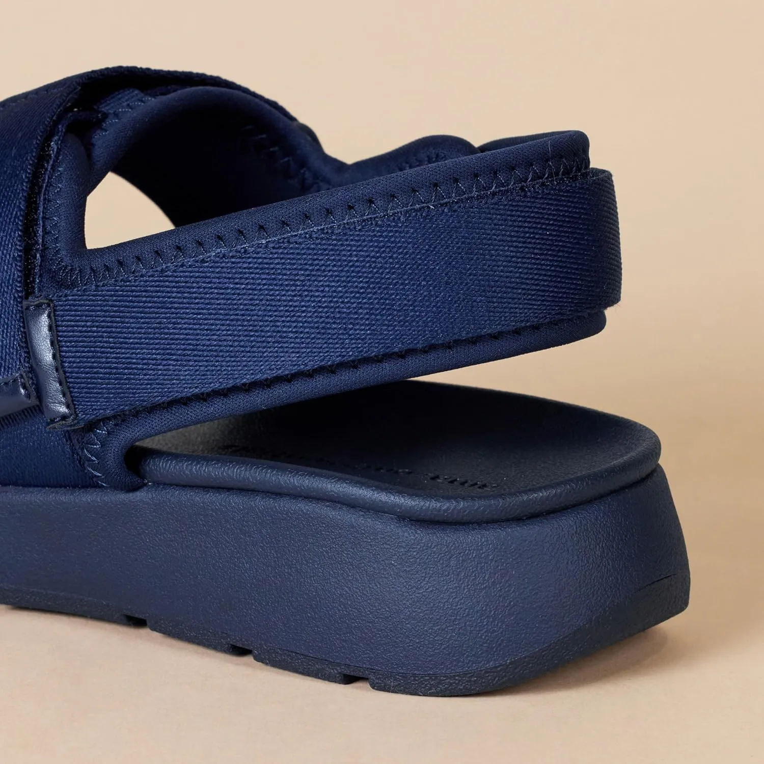 Amazon Essentials Men's Adjustable Triple Strap Sandal