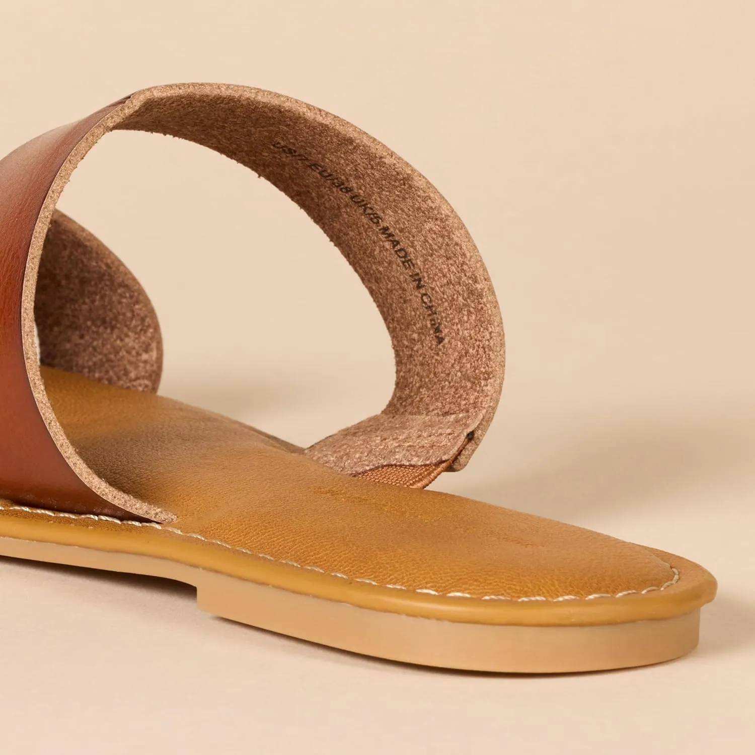 Amazon Essentials Women's Two Band Sandal