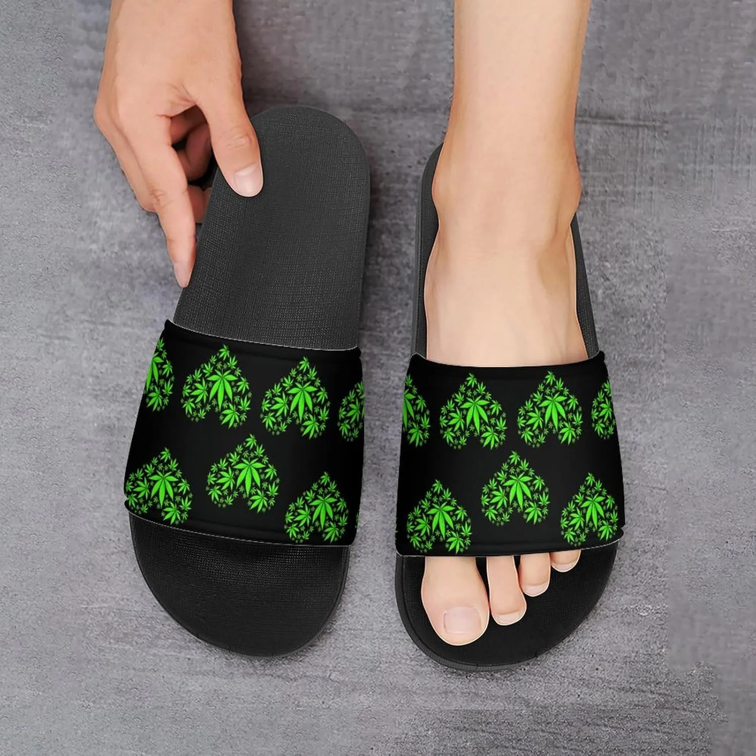 Cannabis Leaf PVC Home Slippers Man Womens Non Slip Bath Open Toe Shoes Lightweight Indoor Sandals Beach Slides
