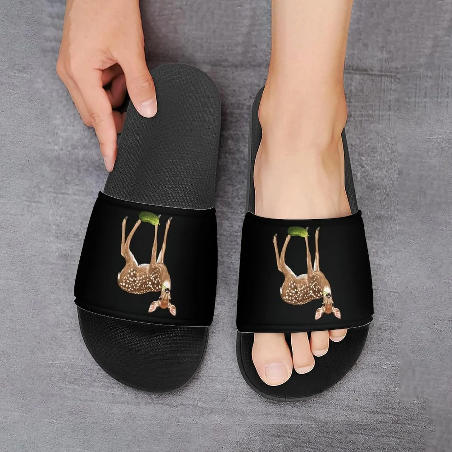 Dill Doe Nature Deer Redneck Pickle Home Slippers Non-Slip Open Toe PVC Shower Slippers Sandals for Men Women