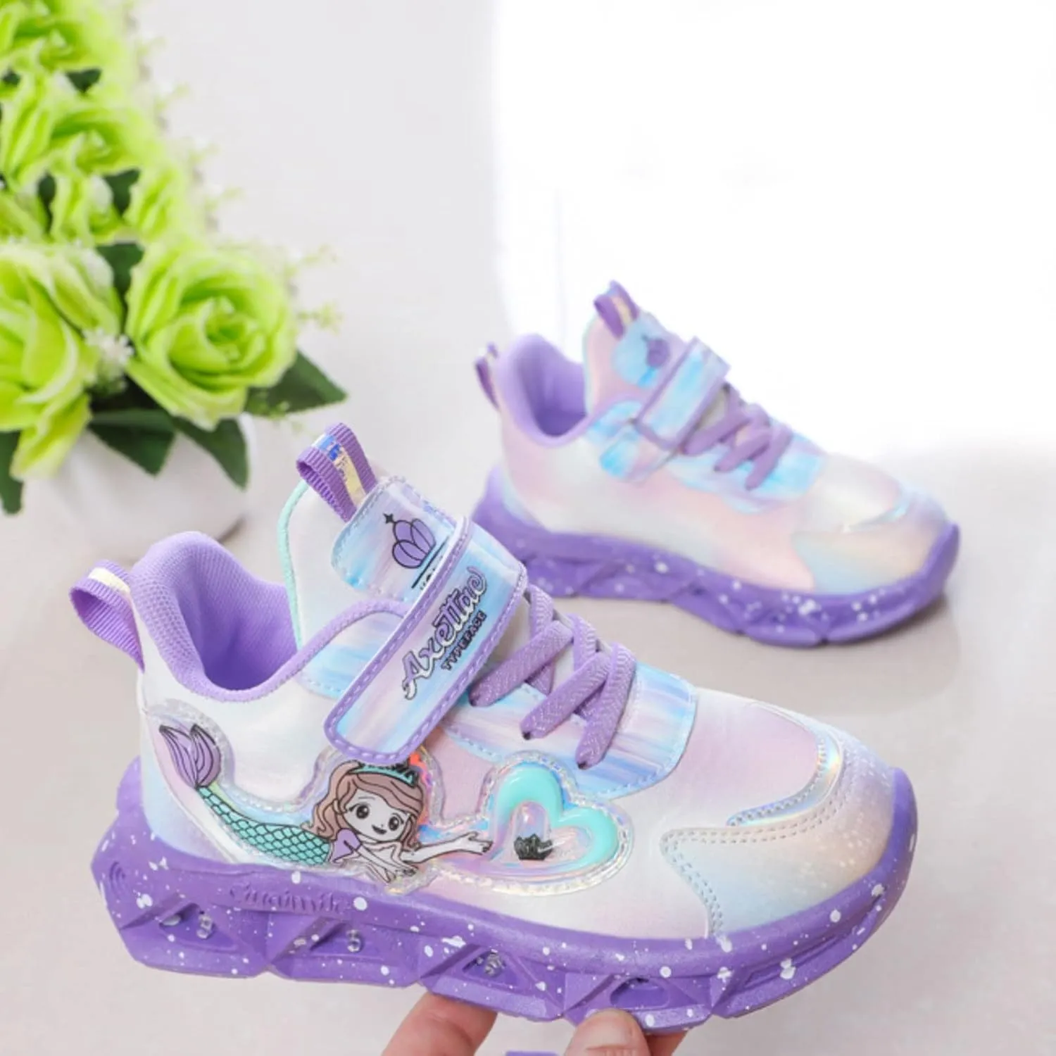 Girls Led Cheer Shoes Princess Light up Sneakers Night White Running Walking Sports Shoes Outdoor Illuminate