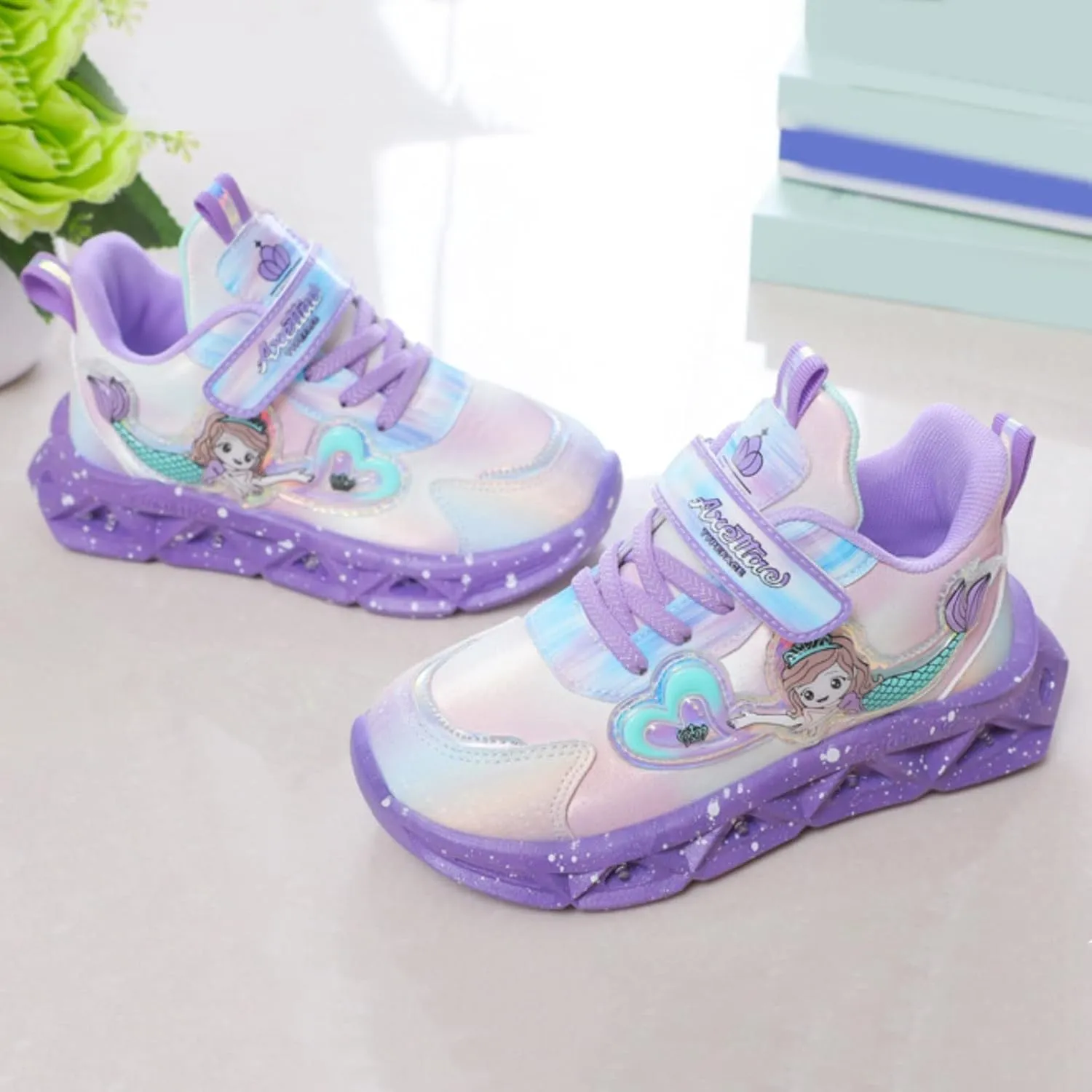 Girls Led Cheer Shoes Princess Light up Sneakers Night White Running Walking Sports Shoes Outdoor Illuminate