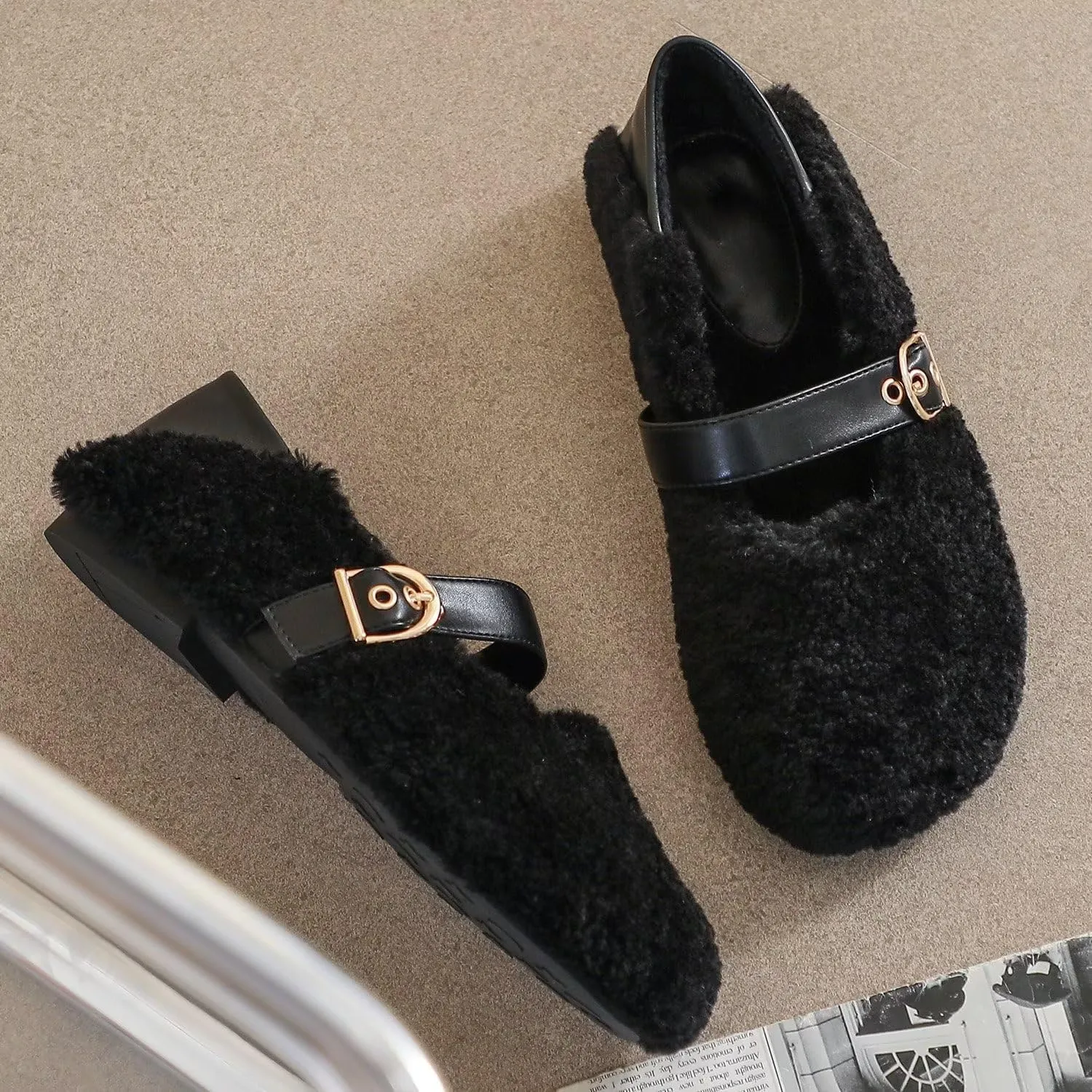 Hee grand Winter Faux Fleece Cozy Flats for Women Fur Lining Warm Fuzzy Soft Flats Anti-Slip Sole Indoor/Outdoor