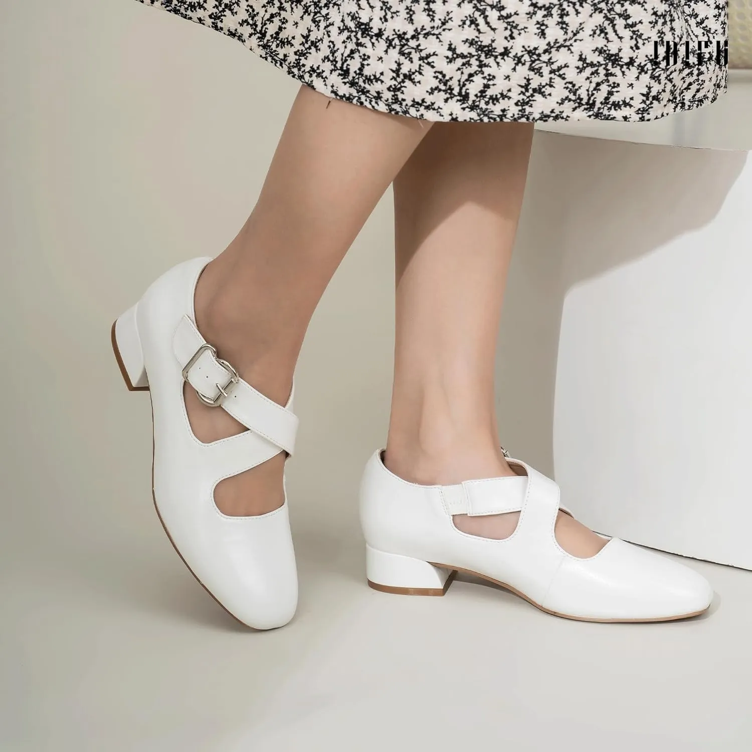 IDIFU Mary Jane Flats for Women Ballet Flats Square Toe Buckle Low Heel Dress Shoes Dressy Casual Comfortable Cute Formal Flat Shoes Bridal Office Criss Cross Strap Dress Flats Shoes
