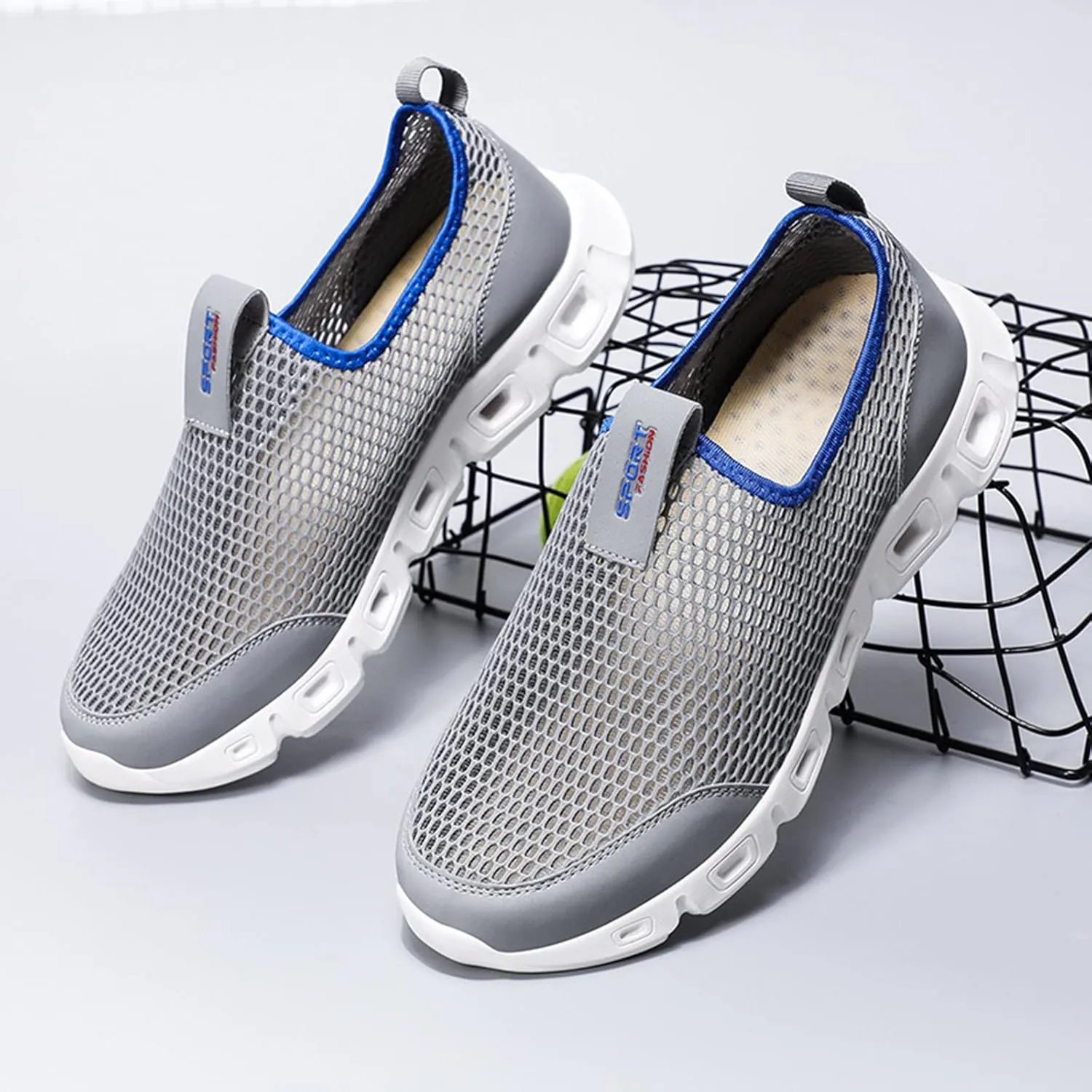 Men Sports Shoes Couple Shoes Fashionable New Pattern Hollow Mesh Breathable Comfortable Sports Mens Slip on Sneaker Men's Sa