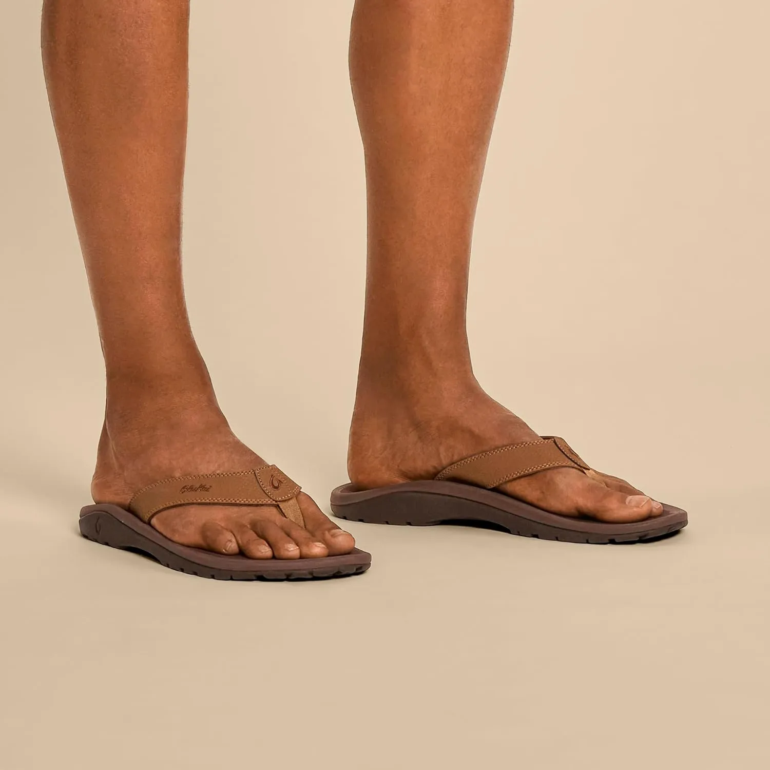OLUKAI Ohana Men's Beach Sandals, Water Resistant Flip Flops, Arch Support & Comfort Fit, Lightweight & Durable, Enhanced Grip & Traction