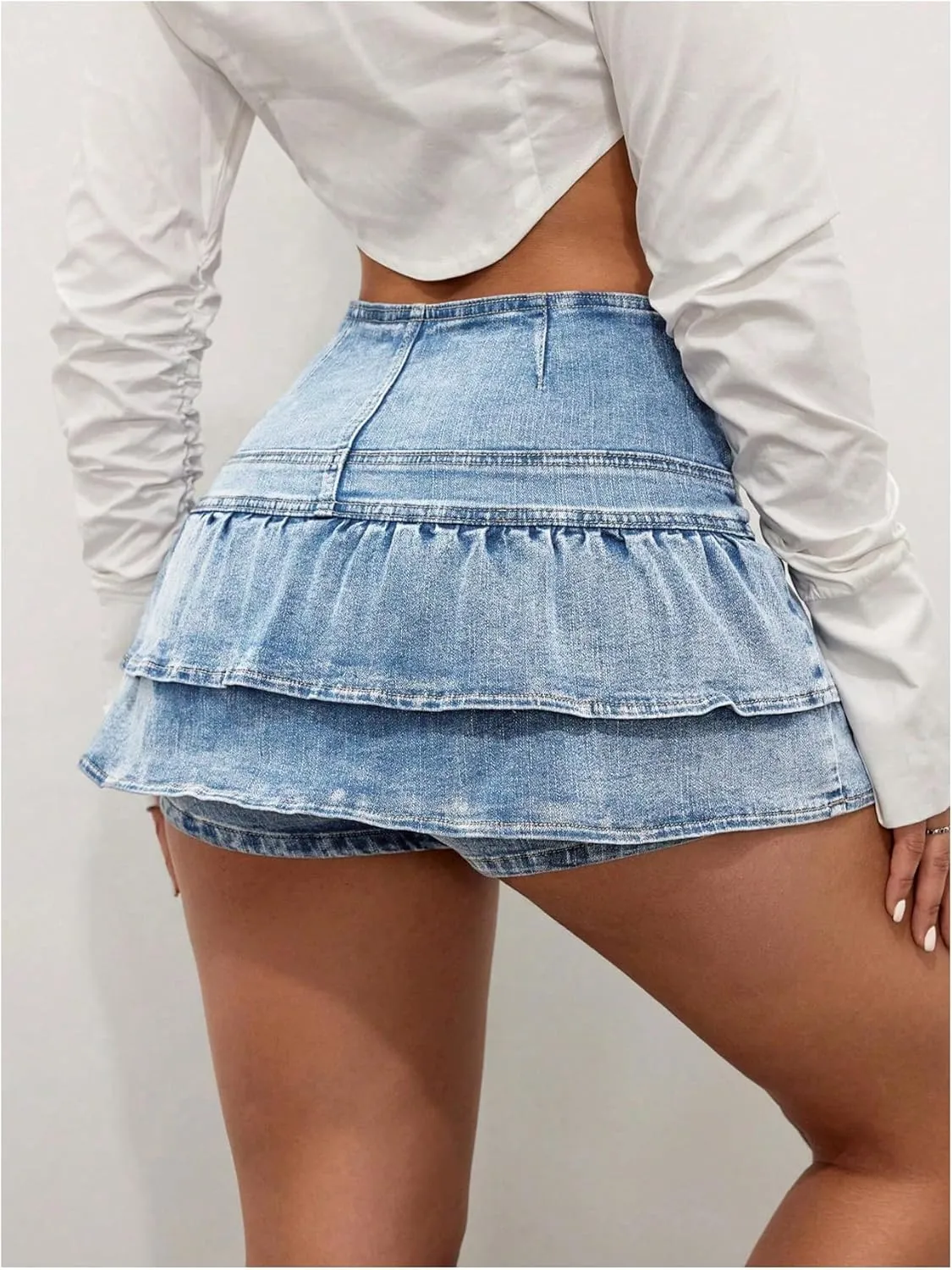 WDIRARA Women's Tiered Layer Ruffle Denim Skorts Y2k Button Front Mini Skirt Shorts