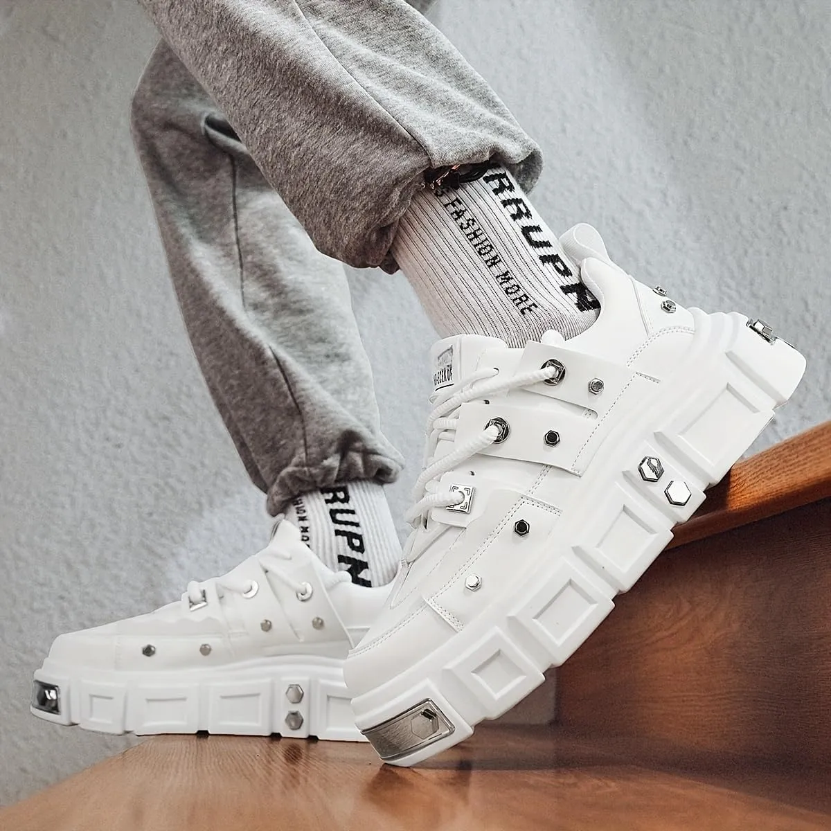 White Unisex Thick-Soled Trainers - Avant-Garde Chunky Sneakers with Punk-Inspired Metal Stud Accents - Perfect for Skateboarding, Parties & Everyday Wear