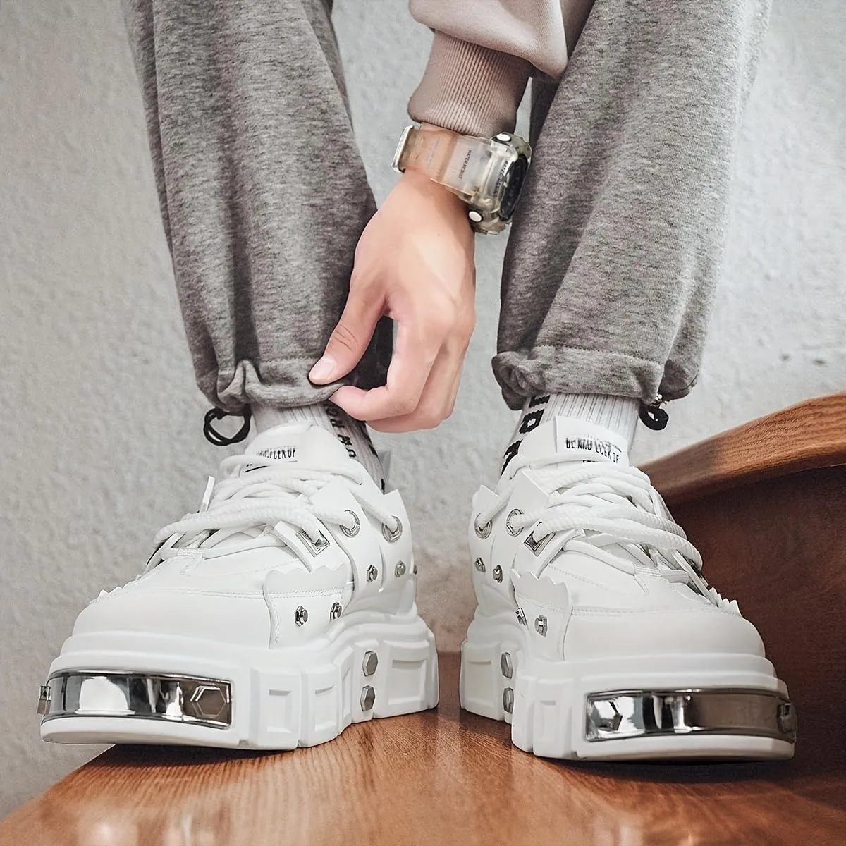 White Unisex Thick-Soled Trainers - Avant-Garde Chunky Sneakers with Punk-Inspired Metal Stud Accents - Perfect for Skateboarding, Parties & Everyday Wear