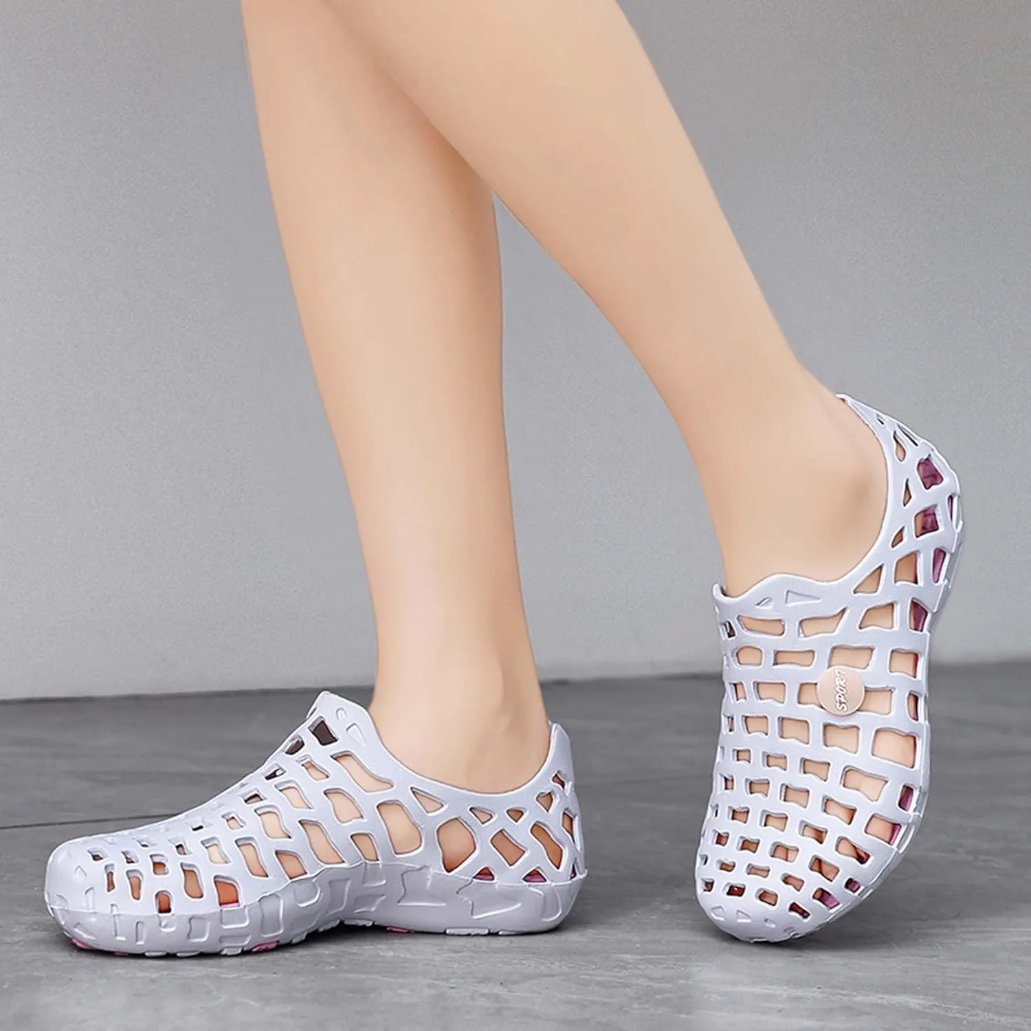 Women Men Fashion Garden Clogs with Arch Support, Vegetable Basket Sandals, EVA Material, Lightweight, Durable, Non-slip, Beach Shoes, Gardening Shoes, Indoor and Outdoor Sandals.